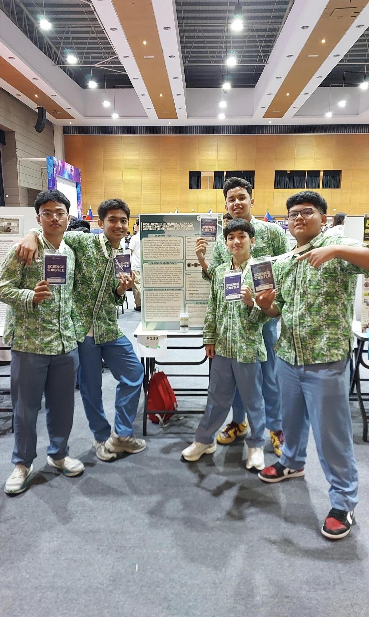 Science Castle booth presentation